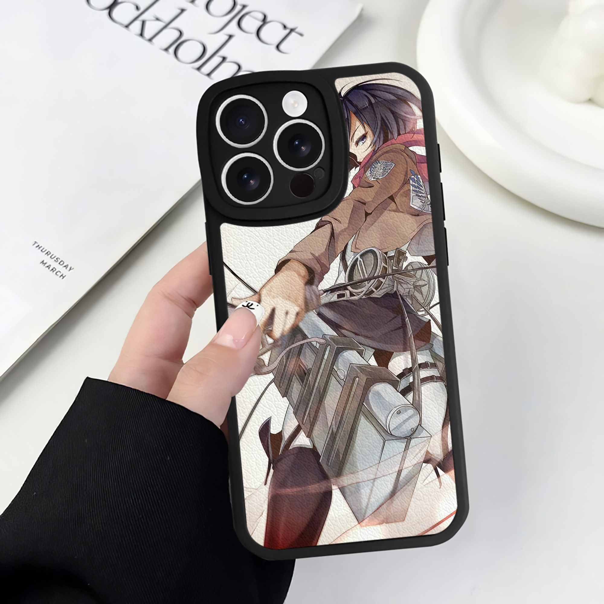 （画像用） 進撃の巨人 Attack on Titan 【iPhone 16シリーズ対応】シリコンスマホケース（レザー調） 材質：シリコン